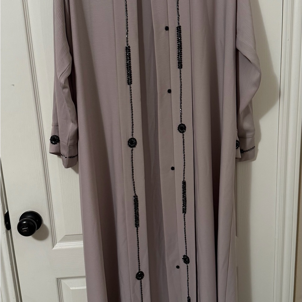 Blush/Mauve Pink Open Abaya With Buttons from Doha, Qatar